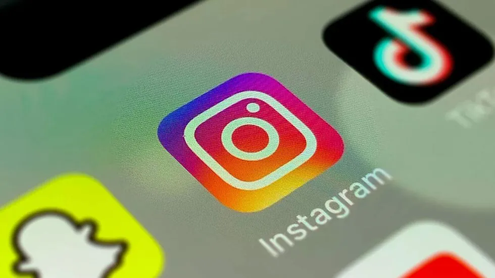  neon instagram logo