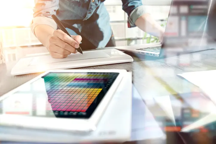  where to hire a logo designer