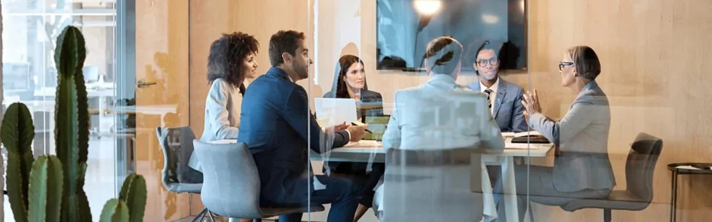 insourcing vs outsourcing design