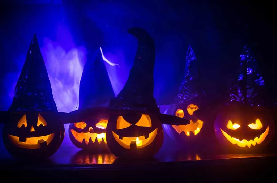 simple halloween aesthetic